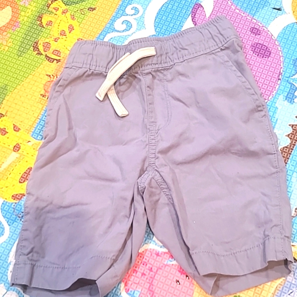 EUC Size 6,  Or Size 7 Children's place Pull on jogger shorts -fin gray